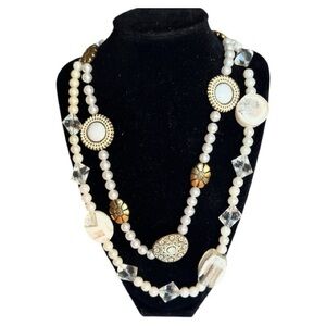 Handmade Elegant Pearl and Gold Necklace